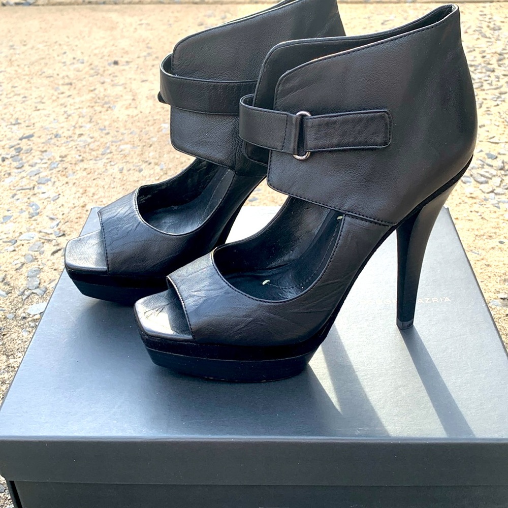 BCBG MAX AZRIA MA SHENA 8.5